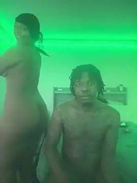 Snapshot of squirmxx10 chatting on 1, 3, 2026 squirmxx10 online show from 1, 3, 2026