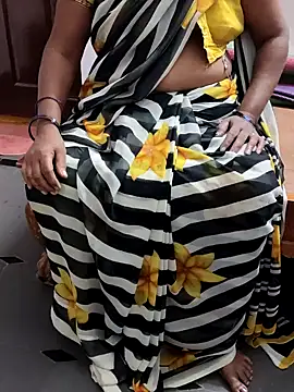 Snapshot of laxmitelugu78 chatting on 30, 1, 2025 laxmitelugu78 online show from 30, 1, 2025