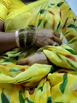 Snapshot of laxmitelugu78 chatting on 7, 3, 2025 laxmitelugu78 online show from 7, 3, 2025