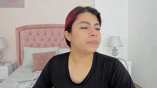 Kendall  Fox online show from 22, 11, 2025