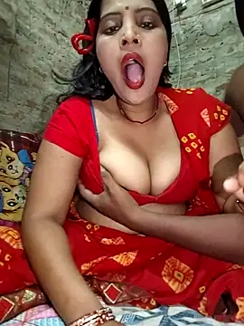 Snapshot of Simrandeshipp chatting on 1, 6, 2026 Simrandeshipp online show from 1, 6, 2026