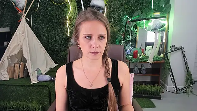 EmiliaBedy online show from 1, 2, 2025