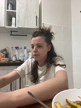 bunnythetailor online show from 18, 11, 2025