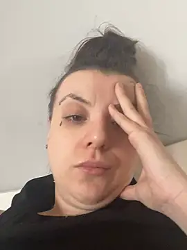 bunnythetailor online show from 8, 4, 2026