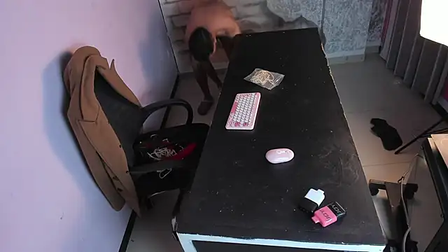 Nikki and Mayk online show from 21, 2, 2025