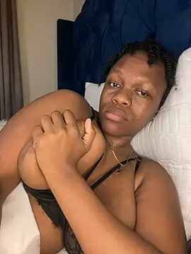 Snapshot of Boneca25 chatting on 17, 2, 2025 Boneca25 online show from 17, 2, 2025