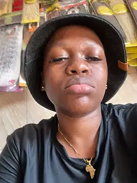 Snapshot of Boneca25 chatting on 24, 2, 2025 Boneca25 online show from 24, 2, 2025