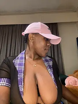 Snapshot of Boneca25 chatting on 1, 3, 2025 Boneca25 online show from 1, 3, 2025