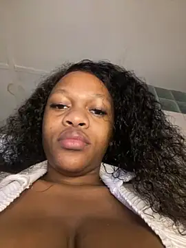 Snapshot of Boneca25 chatting on 17, 10, 2025 Boneca25 online show from 17, 10, 2025