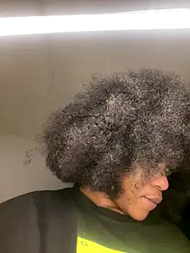 Snapshot of Boneca25 chatting on 22, 10, 2025 Boneca25 online show from 22, 10, 2025