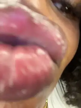 Snapshot of Boneca25 chatting on 12, 11, 2025 Boneca25 online show from 12, 11, 2025