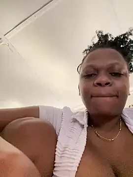 Snapshot of Boneca25 chatting on 23, 11, 2025 Boneca25 online show from 23, 11, 2025