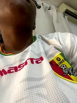 Snapshot of Boneca25 chatting on 26, 11, 2025 Boneca25 online show from 26, 11, 2025