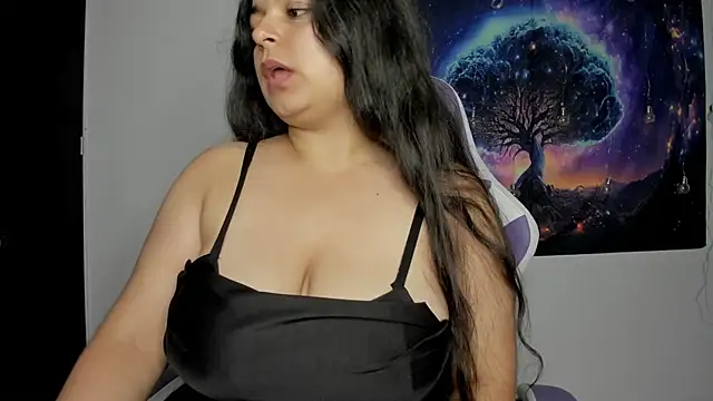 Snapshot of Little_Shaara chatting on 1, 2, 2025 Little Shaara online show from 1, 2, 2025