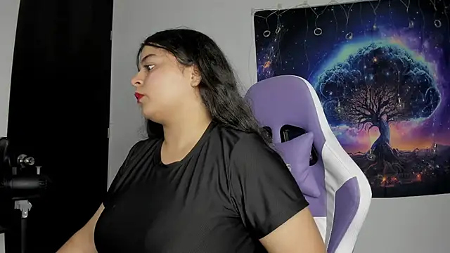 Snapshot of Little_Shaara chatting on 13, 2, 2025 Little Shaara online show from 13, 2, 2025