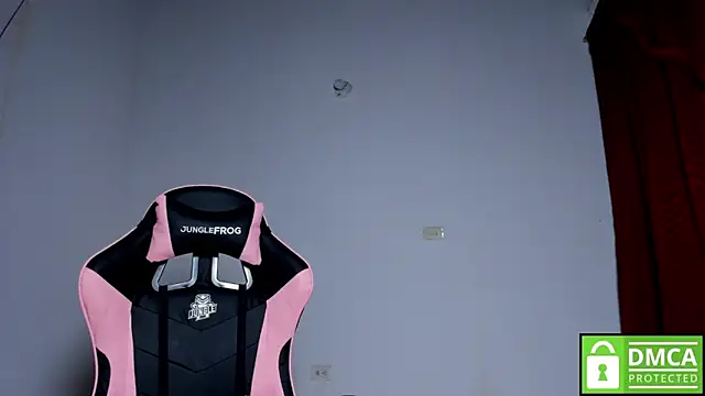 Snapshot of Little_Shaara chatting on 22, 10, 2025 Little Shaara online show from 22, 10, 2025