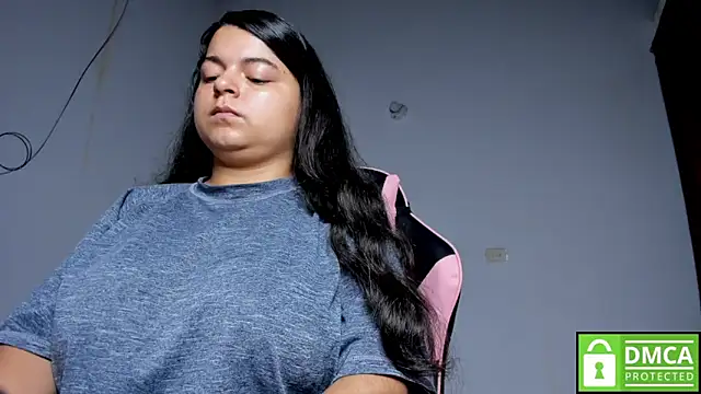 Snapshot of Little_Shaara chatting on 20, 11, 2025 Little Shaara online show from 20, 11, 2025