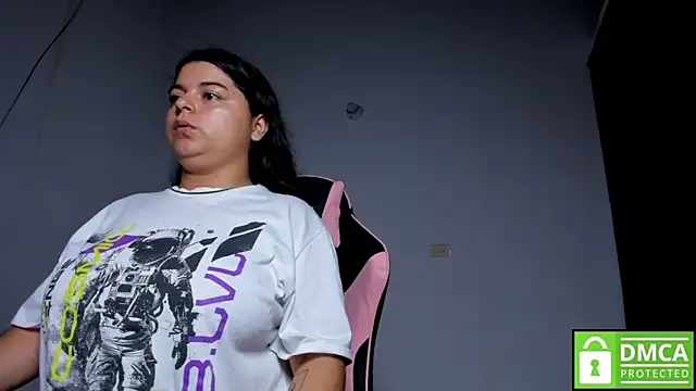 Snapshot of Little_Shaara chatting on 28, 11, 2025 Little Shaara online show from 28, 11, 2025