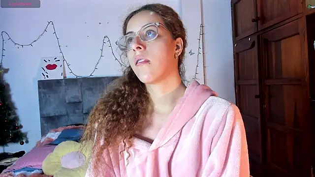 Snapshot of Isangel_ chatting on 12, 1, 2026 Isangel online show from 12, 1, 2026