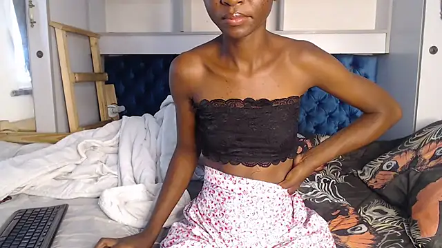 Snapshot of YoungDiva69 chatting on 3, 2, 2025 YoungDiva69 online show from 3, 2, 2025