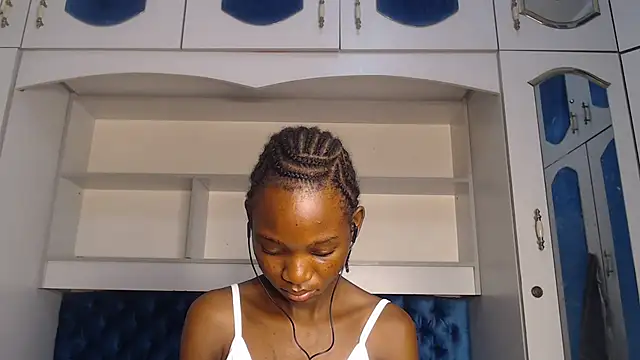 Snapshot of YoungDiva69 chatting on 28, 2, 2025 YoungDiva69 online show from 28, 2, 2025