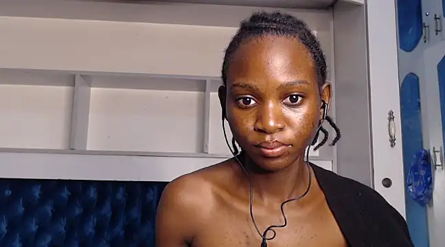 Snapshot of YoungDiva69 chatting on 4, 3, 2025 YoungDiva69 online show from 4, 3, 2025