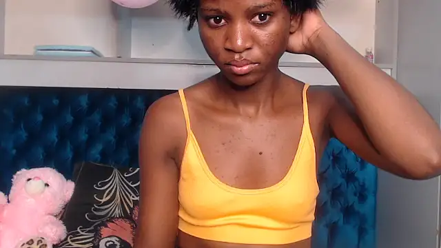 Snapshot of YoungDiva69 chatting on 8, 9, 2025 YoungDiva69 online show from 8, 9, 2025