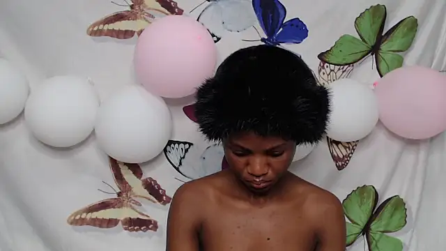 Snapshot of YoungDiva69 chatting on 9, 9, 2025 YoungDiva69 online show from 9, 9, 2025