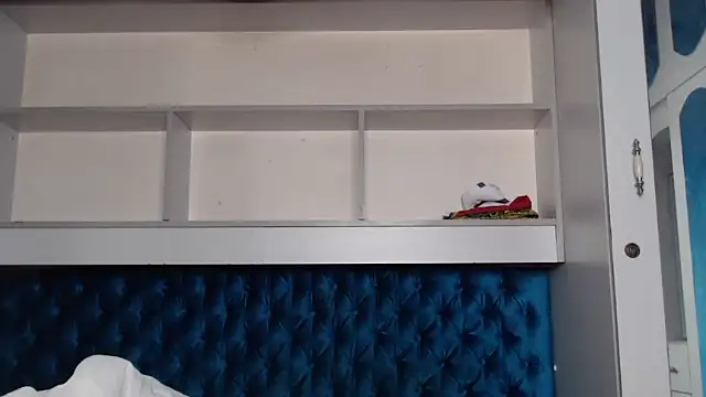 Snapshot of YoungDiva69 chatting on 3, 11, 2025 YoungDiva69 online show from 3, 11, 2025