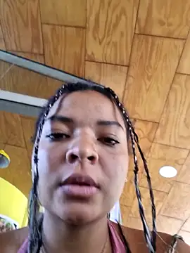 Snapshot of SamanthaMilann chatting on 1, 4, 2026 SamanthaMilann online show from 1, 4, 2026