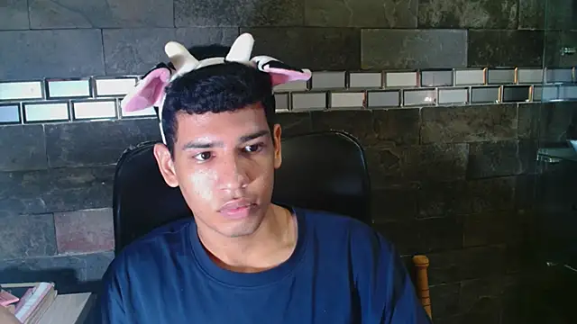 Santiago-Thompson online show from 24, 10, 2025