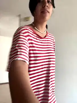 Snapshot of LiLy_kIndly chatting on 29, 10, 2025 LiLy kIndly online show from 29, 10, 2025