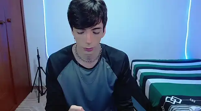 Snapshot of H3ll_B0I chatting on 1, 3, 2025 H3ll B0I online show from 1, 3, 2025