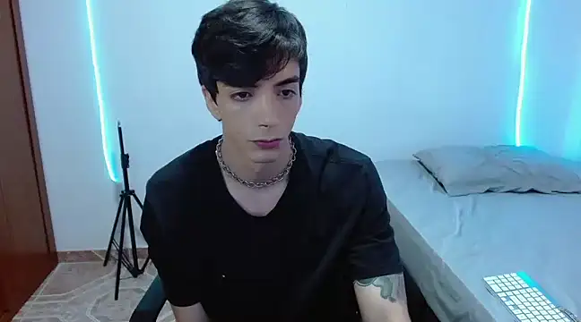 Snapshot of H3ll_B0I chatting on 10, 3, 2025 H3ll B0I online show from 10, 3, 2025