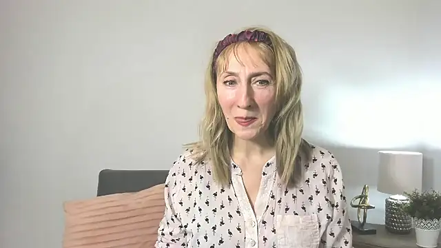 MargaretMilf69 online show from 12, 2, 2025