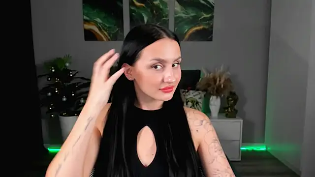 EmiliaBeynard online show from 2, 2, 2025