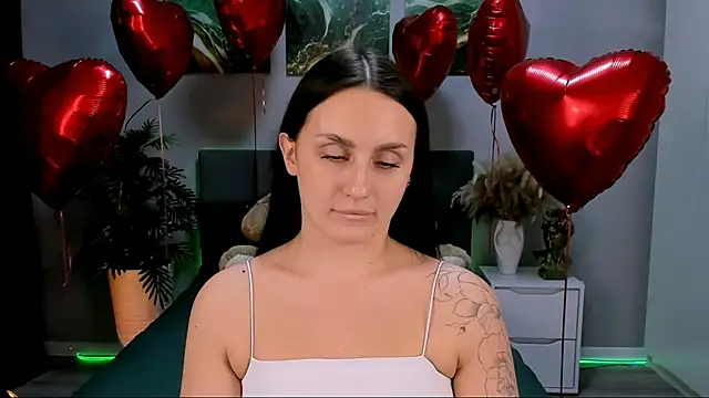 EmiliaBeynard online show from 17, 2, 2025