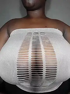 Snapshot of owamiee chatting on 13, 2, 2025 owamiee online show from 13, 2, 2025