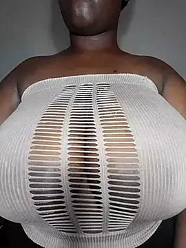 Snapshot of owamiee chatting on 13, 2, 2025 owamiee online show from 13, 2, 2025