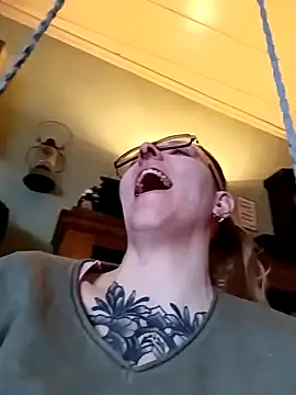 Astrid-Gilbert online show from 4, 2, 2025