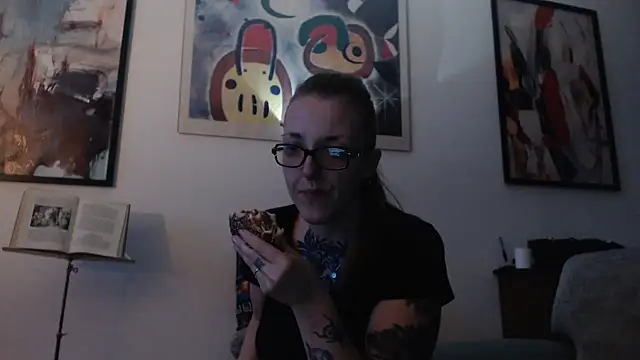 Astrid-Gilbert online show from 21, 2, 2025