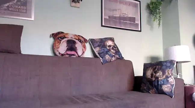 Astrid-Gilbert online show from 4, 3, 2025