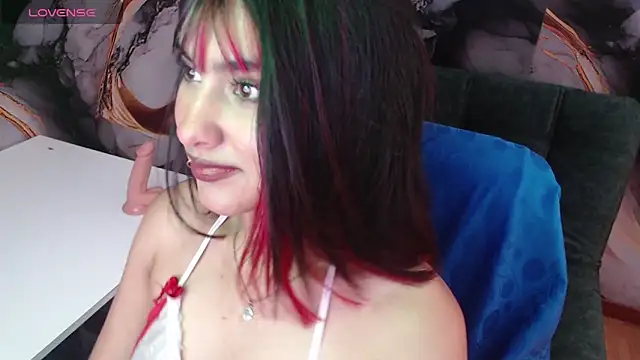 Snapshot of emily_fox_3 chatting on 13, 3, 2025 emily fox 3 online show from 13, 3, 2025