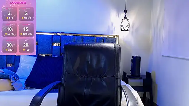 Snapshot of emily_fox_3 chatting on 27, 9, 2025 emily fox 3 online show from 27, 9, 2025