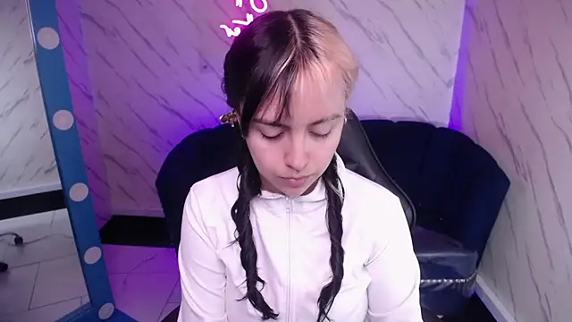 Hela v online show from 7, 2, 2026