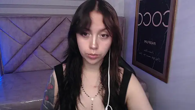 Snapshot of Hela_v chatting on 4, 5, 2026 Hela v online show from 4, 5, 2026
