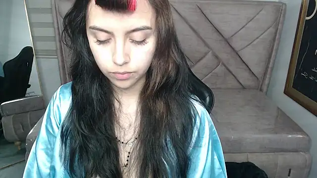 Snapshot of Hela_v chatting on 8, 5, 2026 Hela v online show from 8, 5, 2026