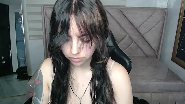 Snapshot of Hela_v chatting on 9, 5, 2026 Hela v online show from 9, 5, 2026