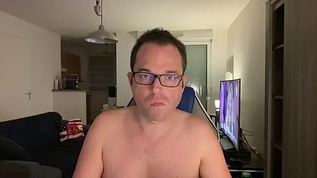 Funnyjul31 online show from 18, 2, 2025