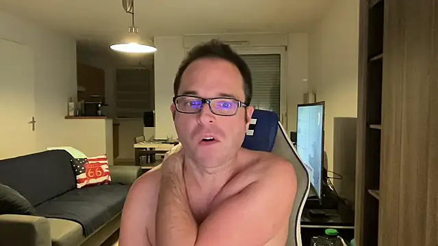 Funnyjul31 online show from 22, 2, 2025